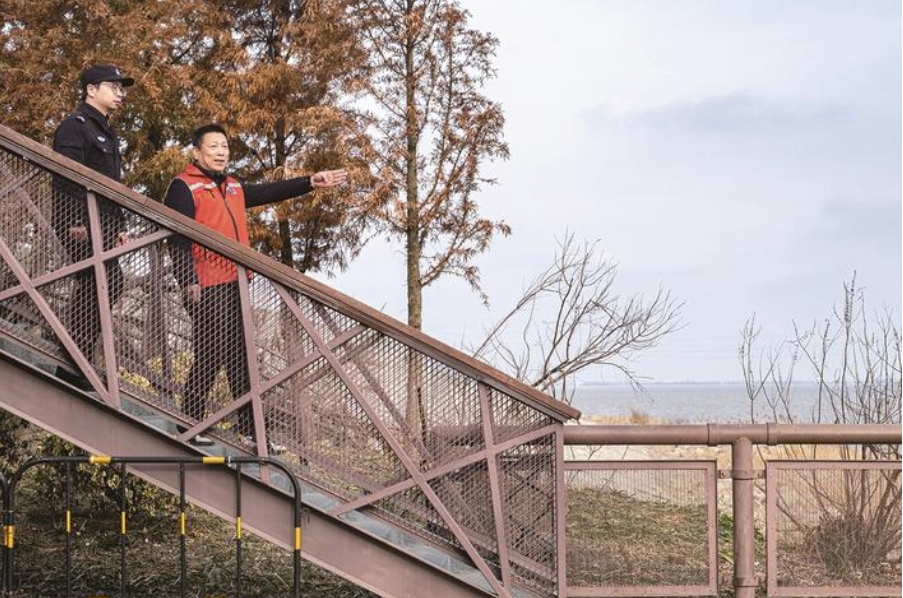 江畔煥新顏，退休老水警難說再見——“春節(jié)游人多，到時候也來幫忙”