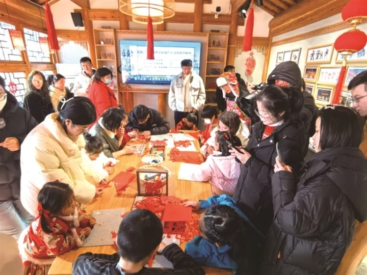 非遺“供”賀新春 古鎮(zhèn)游園會拉動鄉(xiāng)村消費